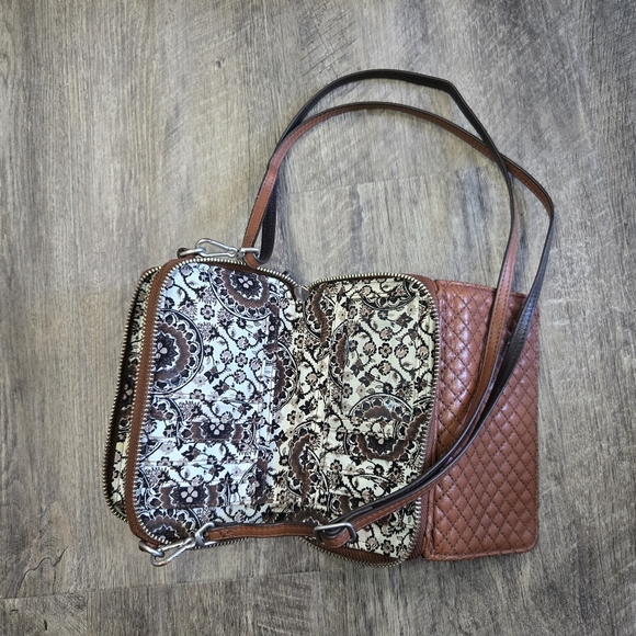 🐢 Vera Bradley Leather RFID All In One Shoulder Or Crossbody Compact Bag. - Picture 14 of 17